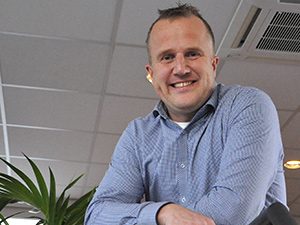 Ronald Geurink, administrateur, r.geurink@ceb-reusen.nl