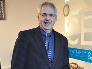 Roelof Hepping, directeur/adviseur, r.hepping@ceb-reusen.nl