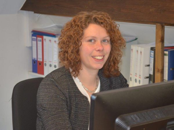 Lia Jalink-Bruins, administrateur, l.jalink@ceb-overijssel.nl